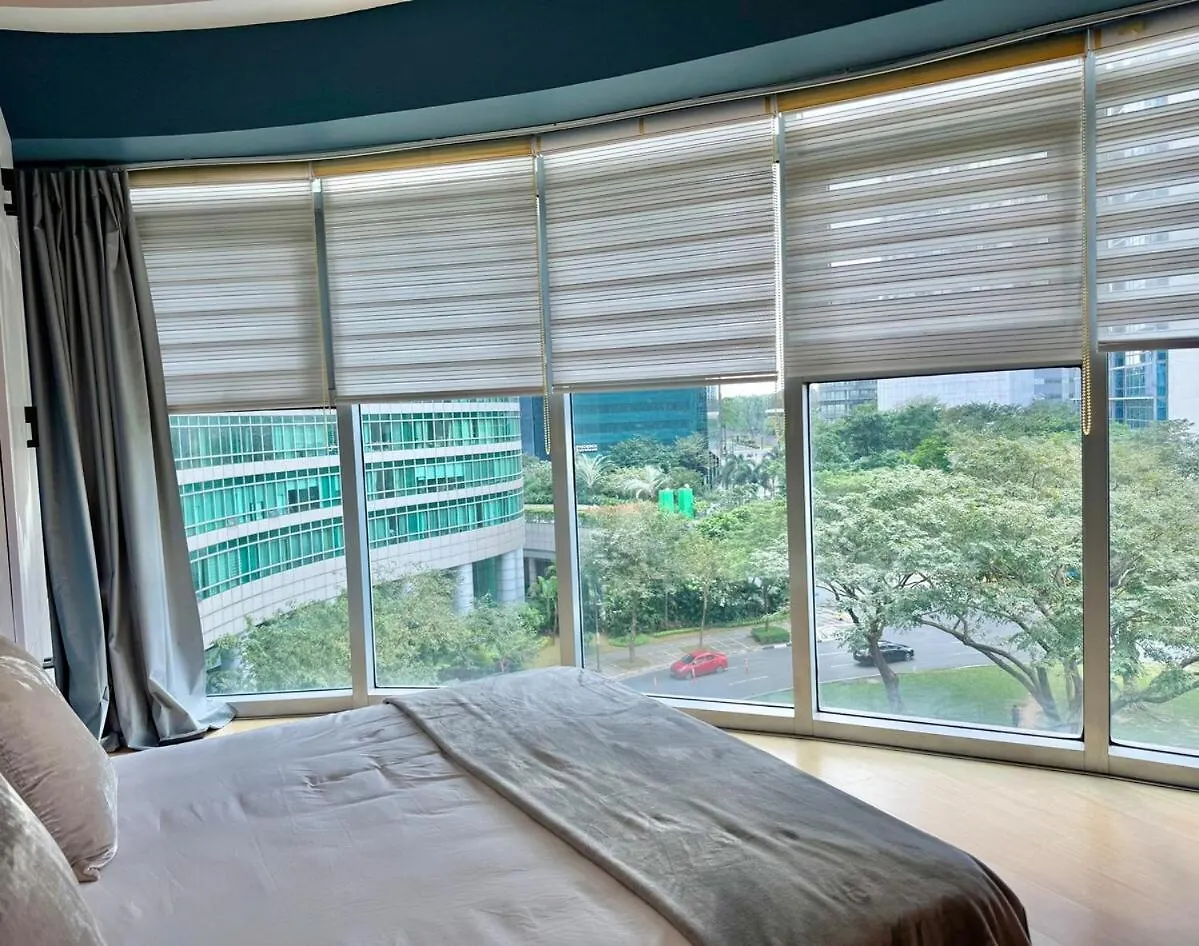 Luxe 2-Br Condo In Avant Bgc Manila